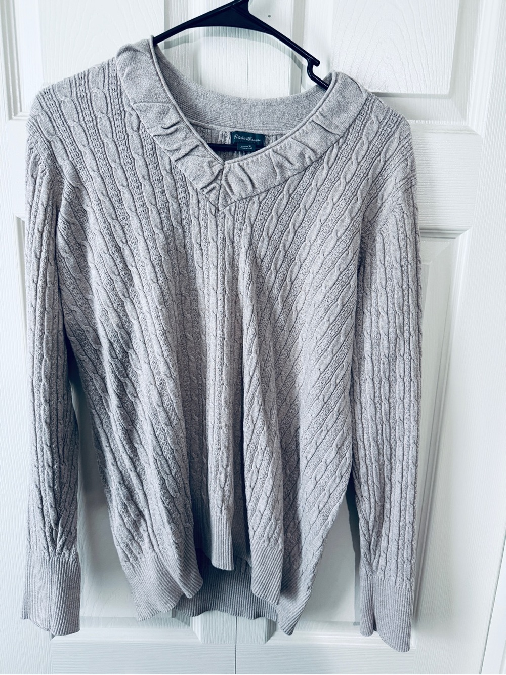 Woman’s Eddie Bauer sweater XL
